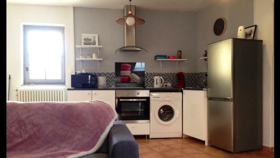 Le Petit Nid Des Arenes Apartment Beziers Bagian luar foto