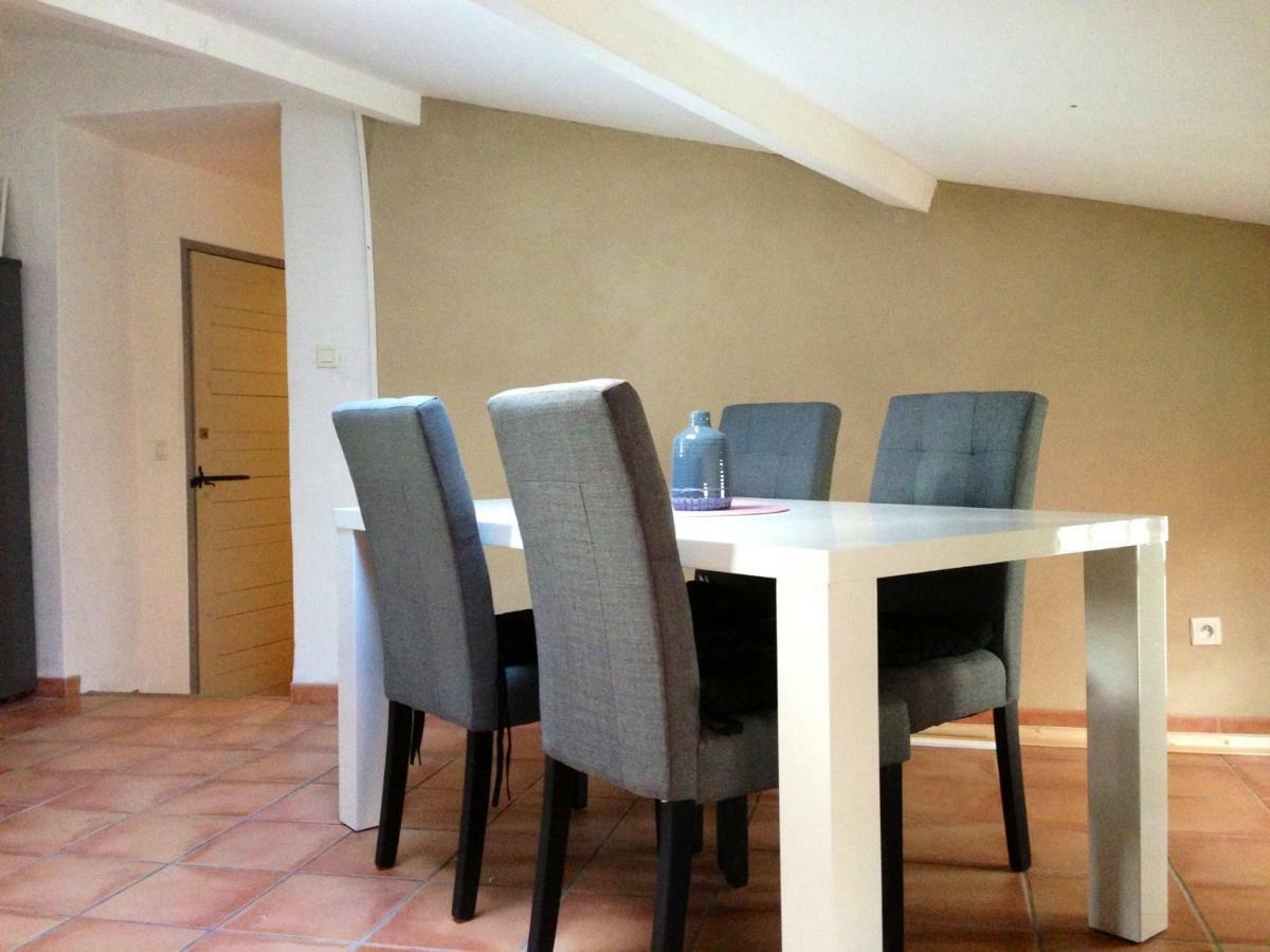 Le Petit Nid Des Arenes Apartment Beziers Bagian luar foto