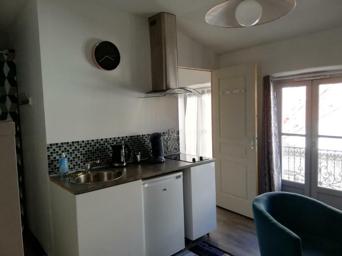Le Petit Nid Des Arenes Apartment Beziers Bagian luar foto