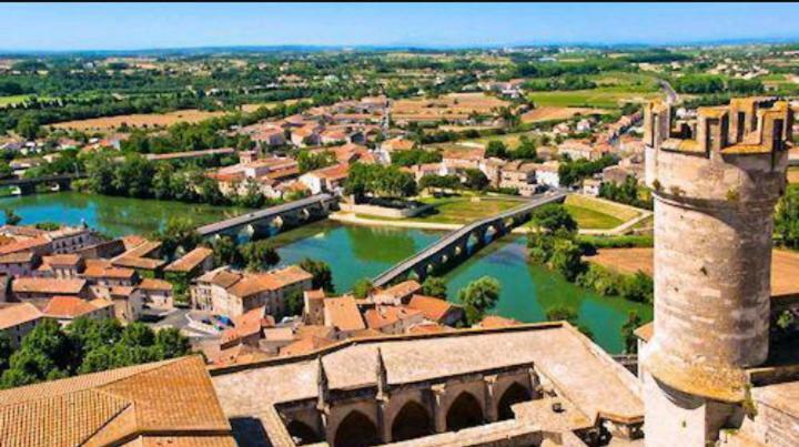 Le Petit Nid Des Arenes Apartment Beziers Bagian luar foto