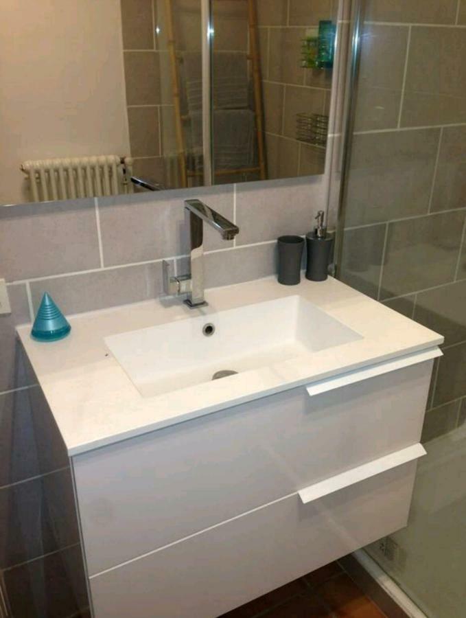 Le Petit Nid Des Arenes Apartment Beziers Bagian luar foto